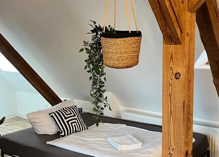 Black Billard L Loft Fuer 2-5 Personen L Wohlfuehlen In Altstadtnaehe *