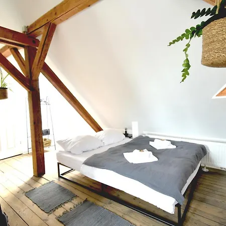 Black Billard L Loft Fuer 2-4 Personen L Wohlfuehlen In Altstadtnaehe * Landshut