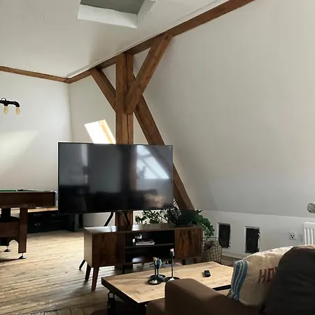 Apartment Black Billard L Loft Fuer 2-4 Personen L Wohlfuehlen In Altstadtnaehe