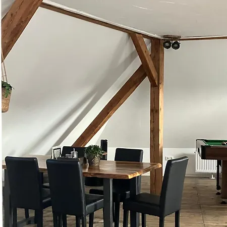 Apartment Black Billard L Loft Fuer 2-4 Personen L Wohlfuehlen In Altstadtnaehe Landshut