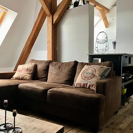 Black Billard L Loft Fuer 2-4 Personen L Wohlfuehlen In Altstadtnaehe *
