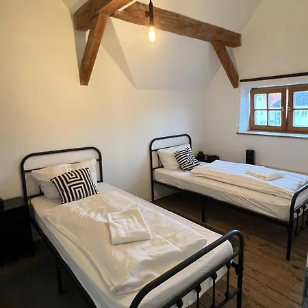 Black Billard L Loft Fuer 2-5 Personen L Wohlfuehlen In Altstadtnaehe * Landshut